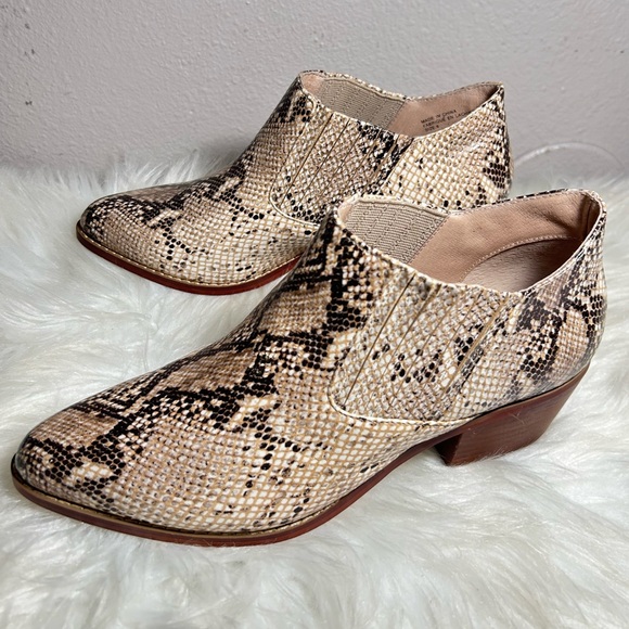 Anthropologie Marion Python Ankle Bootie Size 8 - Picture 4 of 9